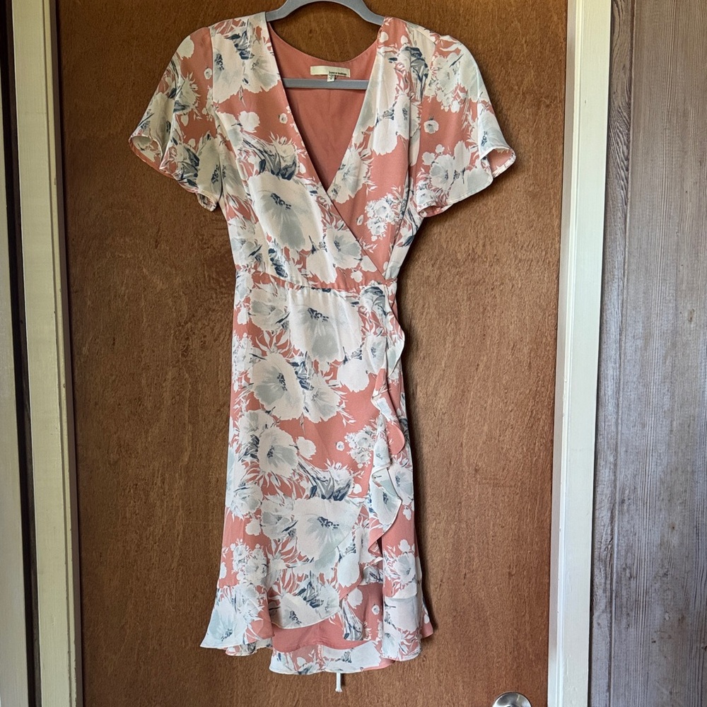 June & Hudson Pink and White Floral Midi Dress
